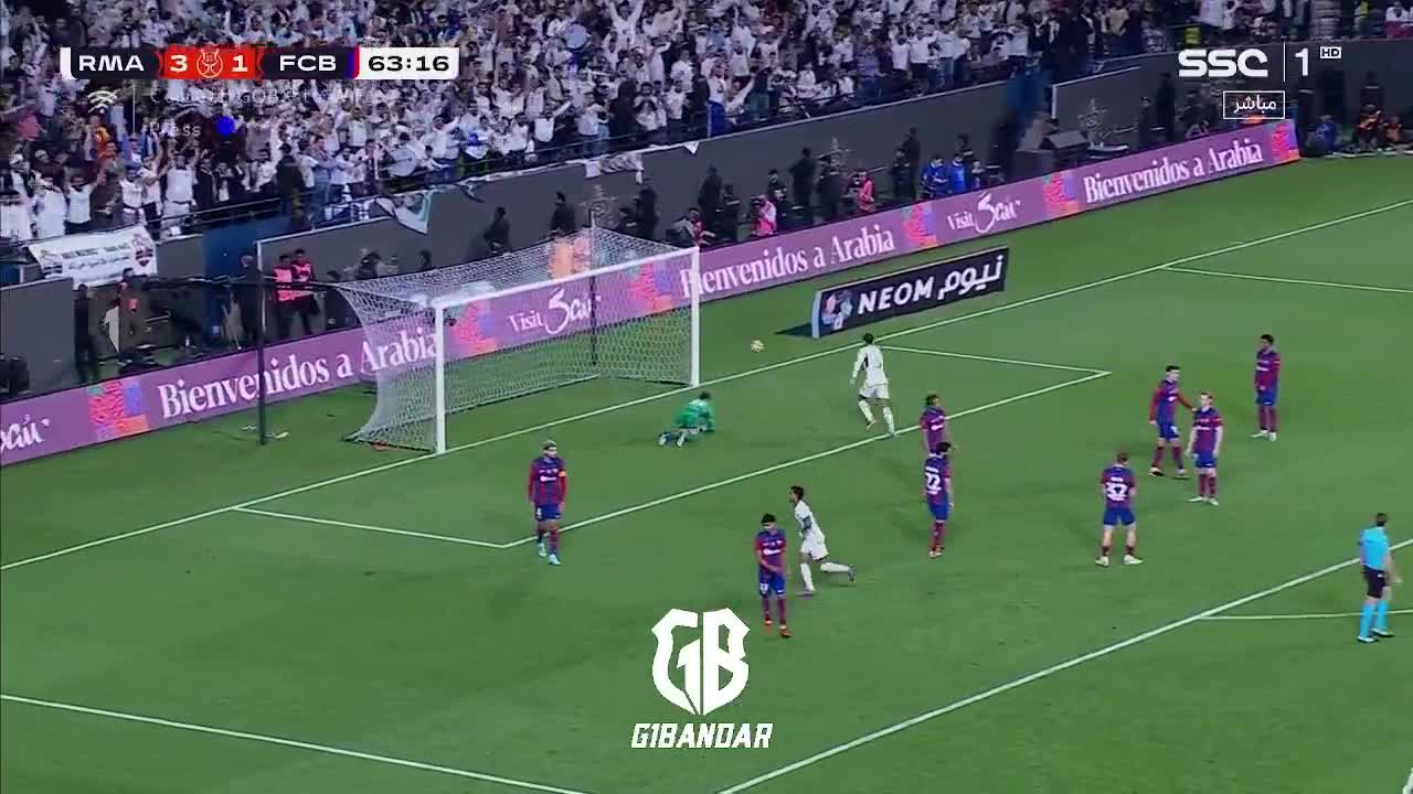 VIDEO/ Nuk ndalen brazilianët e “Galaktikëve”, Rodrygo thellon rezultatin në “El Clasico”