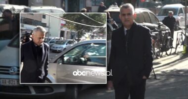 VIDEO/ Po hynte në GJKKO për seancën e Belerit, momenti kur Vangjel Dule qëllohet me vezë