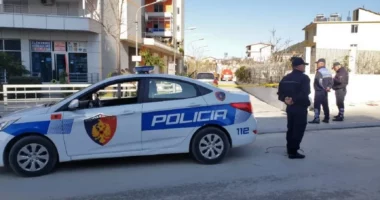 Dyshohet se ra nga ballkoni i pallatit, humb jetën një 50-vjeçar në Vlorë