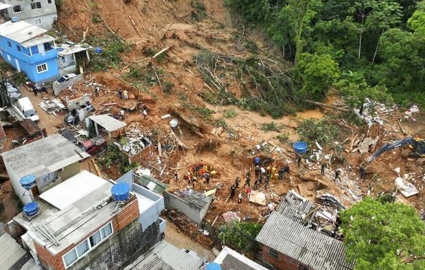 Brazil, 8 të vdekur nga rrëshqitjet e dheut