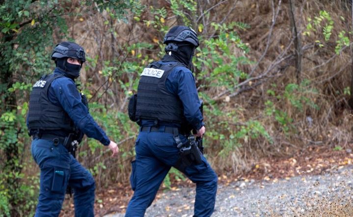 Serbian flag found by police in North of Kosovo