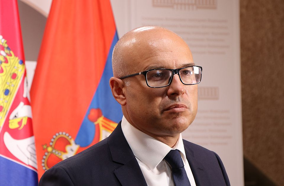 Ministri serb i Mbrojtjes, pesimist se Beogradi dhe Prishtina do të arrijnë marrëveshje deri në fund të vitit