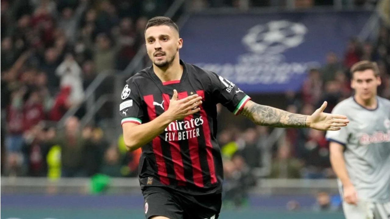 “Festojnë” tifozët e Milan, Rade Krunic transferohet për 5 milionë euro te Fenerbahce