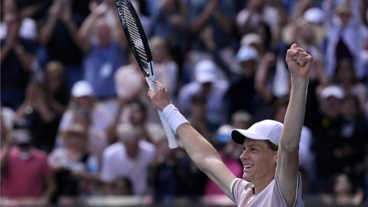 Tenis/ Sinner merr “hak”, 22-vjeçari italian eleminon numrin 1 të botës nga “Australian Open”