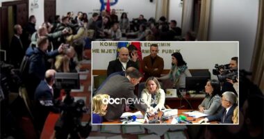 “Je aty me votat e demokratëve”, përplasje në Komisionin e Medias, Noka i shkul mikrofonin Açkës