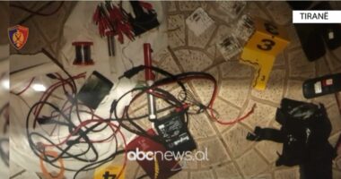 Parandalohet ngjarja kriminale/ Sekuestrohen dy mina me eksploziv, pranga 20-vjeçarit, në kërkim i vëllai