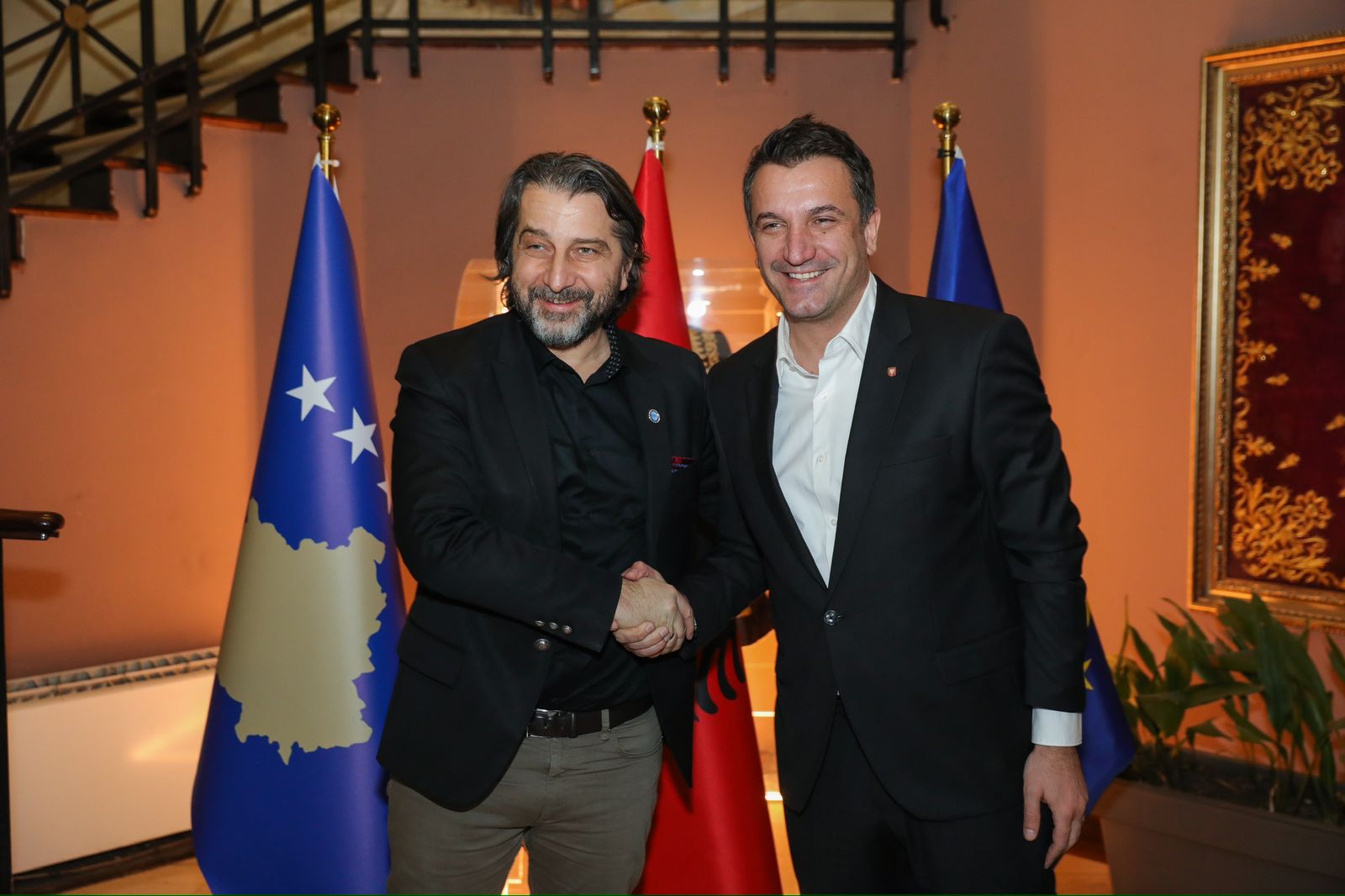 Veliaj pret kryebashkiakun e Prishtinës: Tirana po zhvillohet me hapa të shpejtë