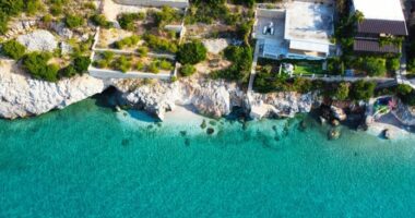 Media polake apel turistëve: Zbuloni Shqipërinë, thesari i fshehur i Evropës