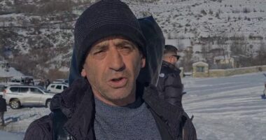 U bllokuan në malin e Korabit, transportohen në spital turistët, banori: Njëri ishte në gjendje të rëndë