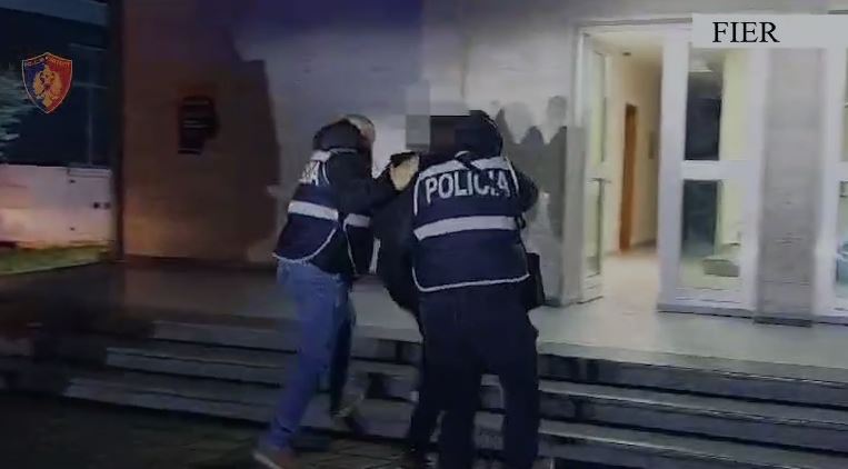 “Tempulli 2”, u kap me doza kokaine gati për shitje, arrestohet 37-vjeçari në Fier