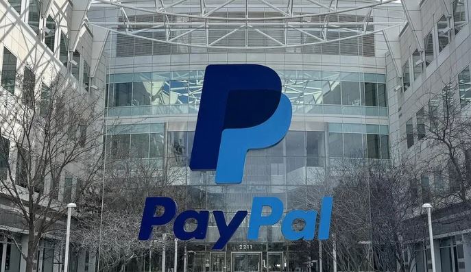 PayPal shkurton 2500 vende pune përballë konkurrencës në rritje