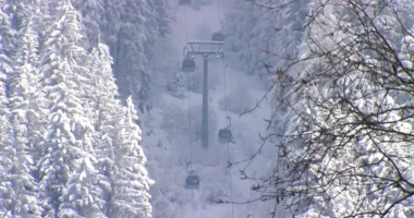Bie kabina e teleferikut në Austri, katër persona të lënduar rëndë
