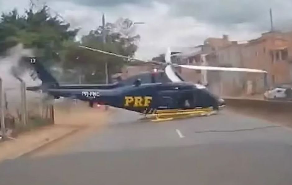 VIDEO/ Momenti kur helikopteri bën ulje emergjente në rrugë