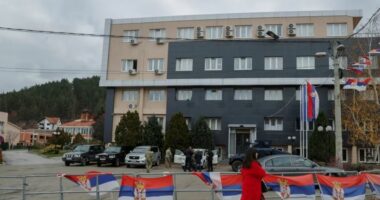 Digjet makina e kryetarit të Kuvendit Komunal të Leposaviçit