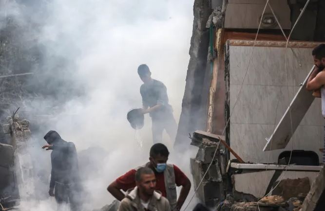 Sulme intensive në jug të Gazës, raportohet për 80 të vrarë