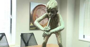 Kthehet në qytet statuja e zhdukur para 30 vjetësh