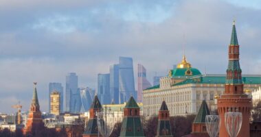 Shkrimtari Boris Akunin shpallet “agjent i huaj” nga Rusia