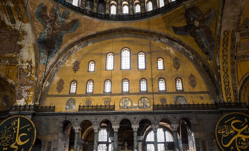 Vetëm për 25 euro, duke filluar nga nesër turistët mund të vizitojnë Hagia Sophia