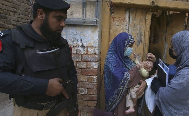 Pakistan, mbyllen shkollat dhe universitetet për shkak të sulmeve terroriste