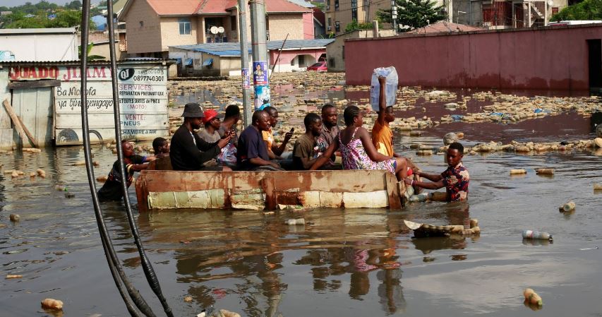 Lumi Kongo del nga shtrati, mbi 300 të vdekur nga përmbytjet në Afrikë