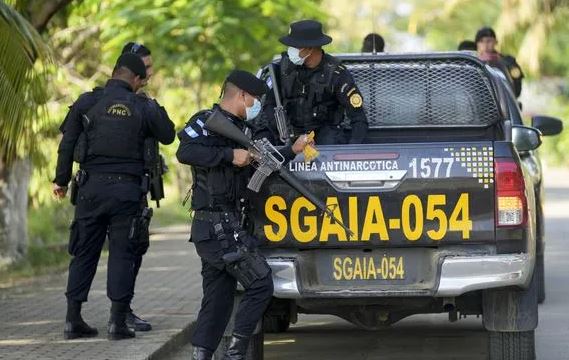 Vrau dhe dogji 16 persona, bosi i drogës dënohet me 808 vite burg