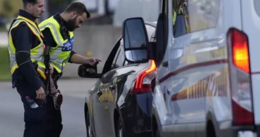 Shpejtësi mbi normën/ Ministrit të Financave në Austri i hiqet patenta për një muaj