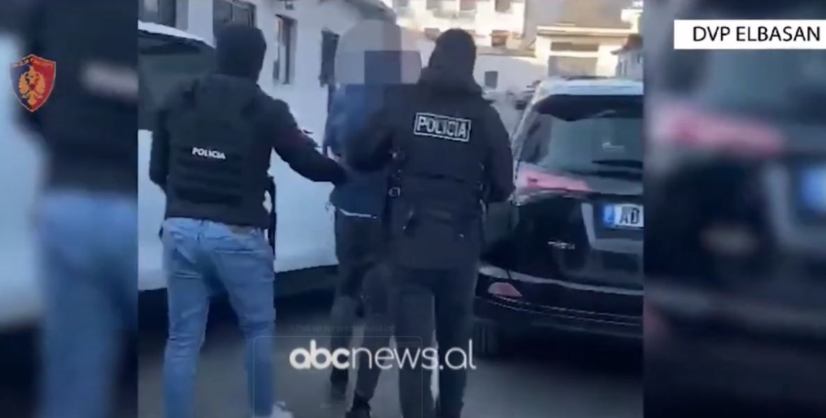 “Tempulli 2″/ U kapën në flagrancë me heroinë dhe kokainë, arrestohen 4 persona në Elbasan