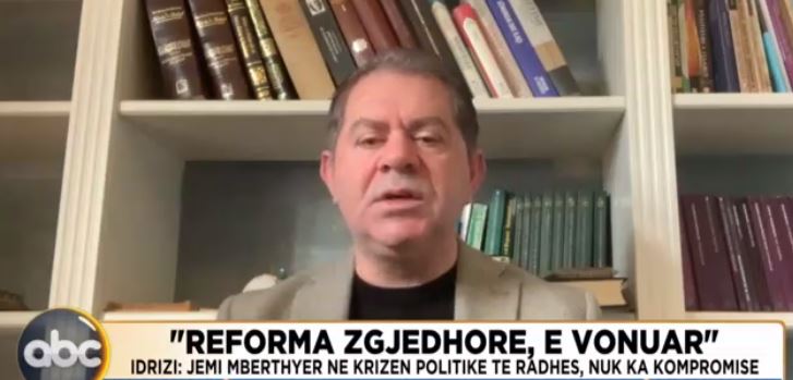 “Palët të ulen në tavolinë”/ Shpëtim Idrizi: Reforma zgjedhore, e vonuar. Zgjidhja duhet të jetë me kompromis