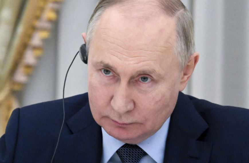 Putin nënshkruan dekretin: Nënshtetësi ruse për ata që luftojnë për Rusinë