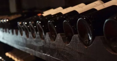 Vidhen 83 shishe verë me vlerë 1.5 milionë euro në restorantin më të shtrenjtë të Parisit