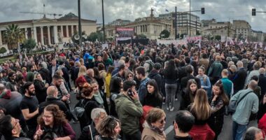 Njëvjetori i tragjedisë së trenave në Greqi, “paralizohet” transporti publik