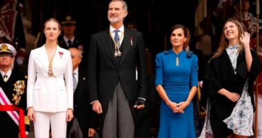 Ndarje në familjen mbretërore spanjolle/ Mbretëresha Letizia nënshkruan letrat e divorcit