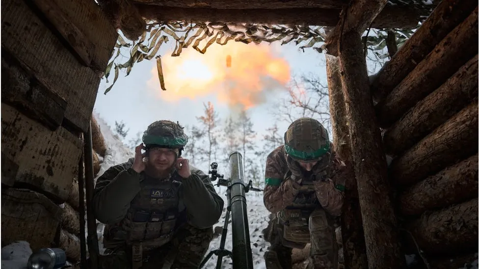 Dy vjet pas pushtimit të Rusisë, ukrainasit e rraskapitur refuzojnë të dorëzohen