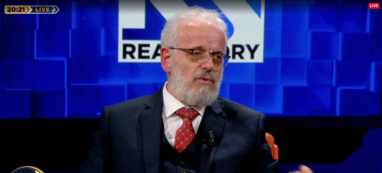 Përpjekjet e Kurtit për përçarje, Xhaferi: Po bën rolin edhe të kryeministrit edhe të liderit partiak