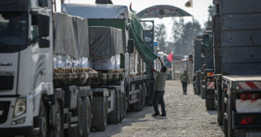 Izraeli: OKB po vonon dërgimin e ndihmave në Rripin e Gazës