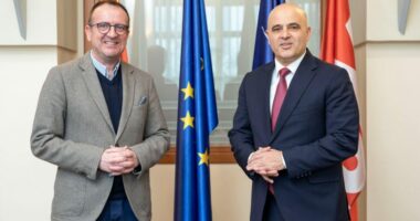 Kovaçevski takim me kryetarin e Aleancës për Shqiptarët: Maqedonia e Veriut nuk ka alternativë tjetër përveç anëtarësimit në BE