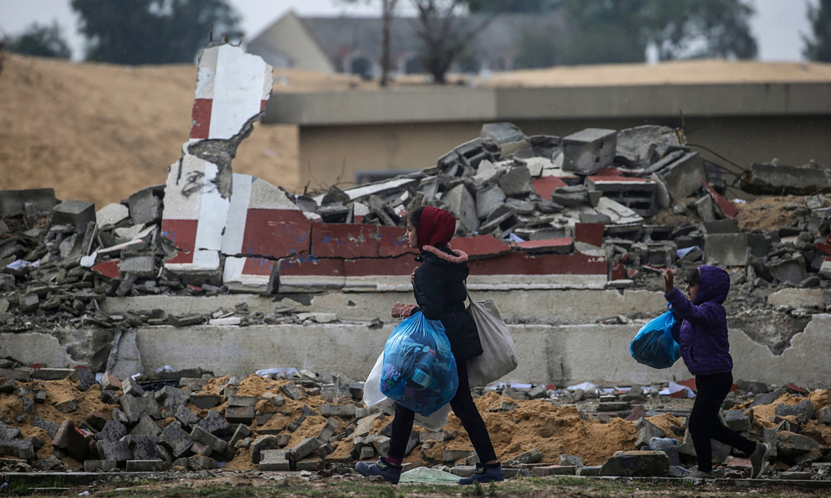 “The Guardian”: Izrael-Hamas afër marrëveshjes për armëpushim