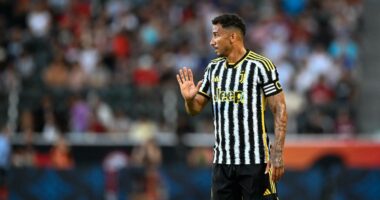 “Prapaskenat” e merkatos së dimrit, lideri i “Zonjës së Vjetër” refuzon milionat saudite për “Bardhezinjtë”