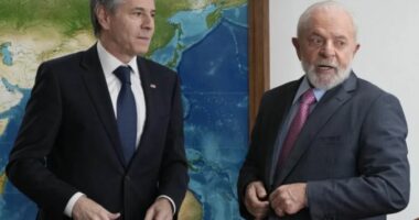 Blinken takohet me presidentin brazilian