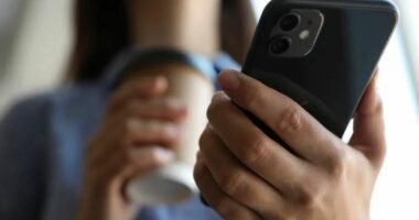 Tre mite për iPhone-in që ndoshta edhe ju i besoni