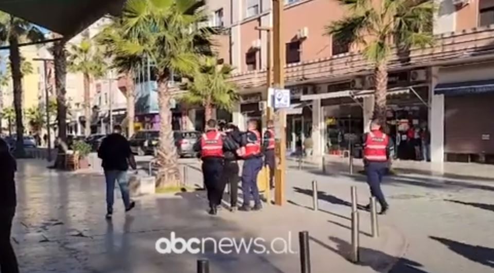 “Do të vras, do të fus në bagazh”/ Ngjarja në Durrës, si degjeneroi konflikti deri në vrasjen e Halil Kokës me thikë