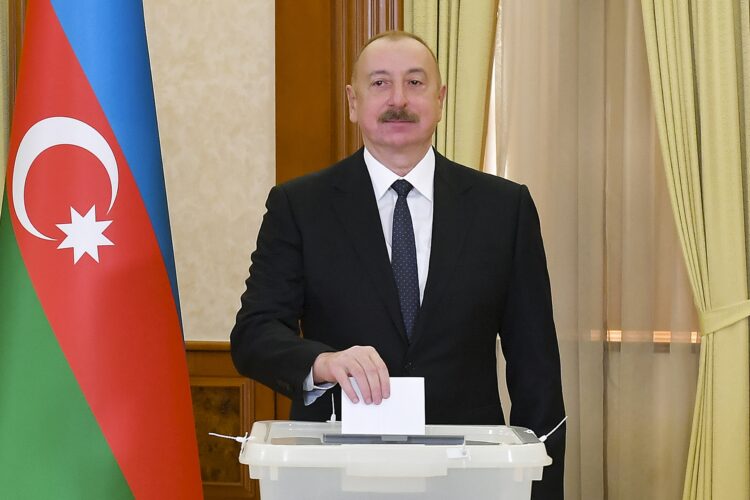 Ilham Aliyev zgjidhet president i Azerbajxhanit për herë të pestë