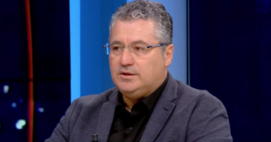 Ta gëzosh qeverinë teknike, Doktor!