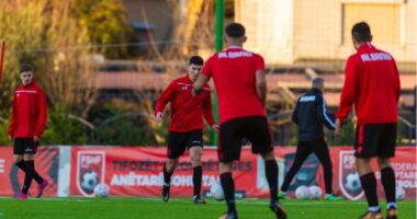 Ekipi Komb&euml;tar U-19 nis grumbullimin tre ditor, zbardhet lista me emrat e 20 lojtar&euml;ve t&euml; ftuar