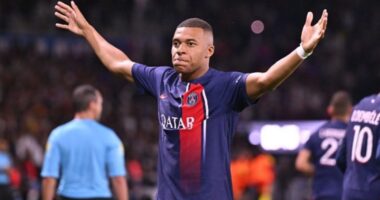VIDEO/ Vjen goli i par&euml; i mbr&euml;mjes, Kylian Mbappe tund rrjet&euml;n e &ldquo;Bask&euml;ve&rdquo;