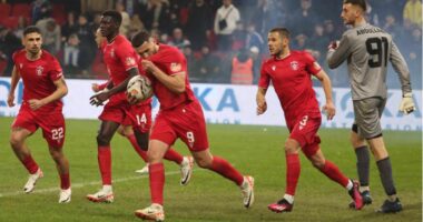 VIDEO/ Skuka e Cara nderojnë Shehin, “Demat” mposhtin “Bardheblutë” në “Derbin e Madh”