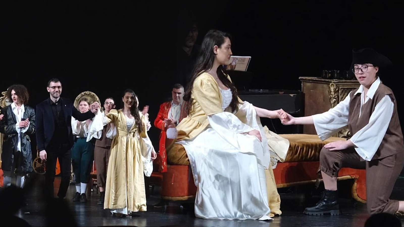 “Dasma e Figaros” në Liceun Artistik/ Nxënësit “sjellin” në Tiranë Mozartin