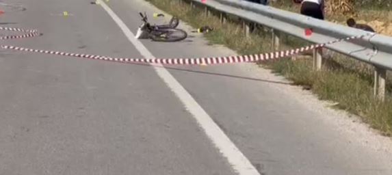 Aksident në Divjakë/ Mjeti bujqësor përplaset me motoçikletën, një i plagosur