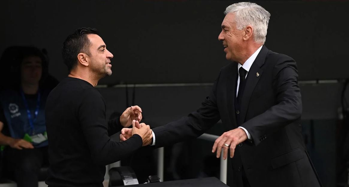 “Xavi të thotë ç’të dojë”, Ancelotti: Penalltia ndaj Vazquez ishte