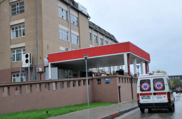 Vdes vogëlushja në Kosovë, nëna dërgon 4 vjeçaren në spital: E rrahën fëmijët e vëllait